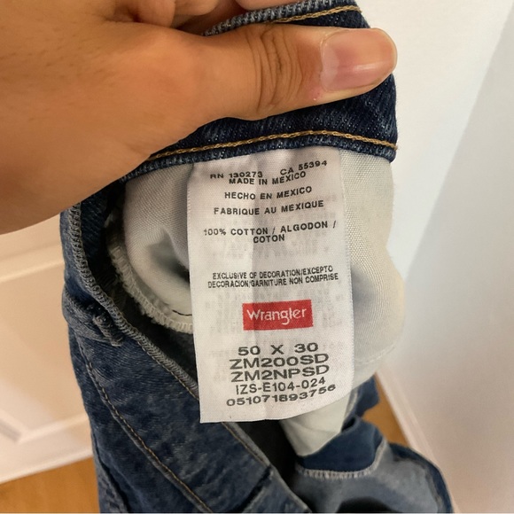 Wrangler Authentics Blue Men Jeans Size 50x30 plus oversized denim - Picture 8 of 8